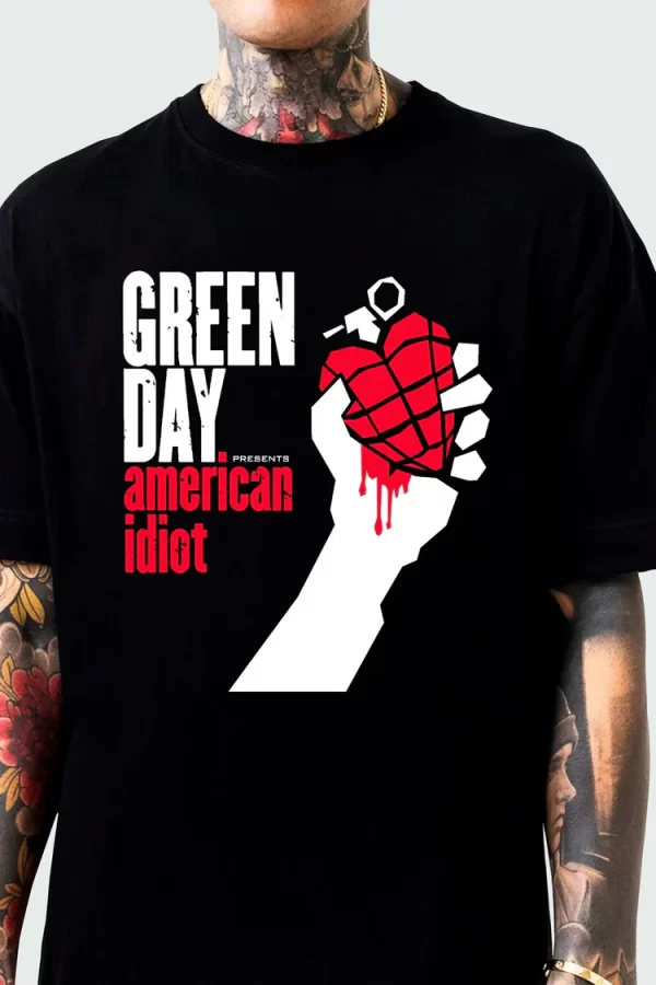 Camiseta Manga Curta Green Day American Idiot